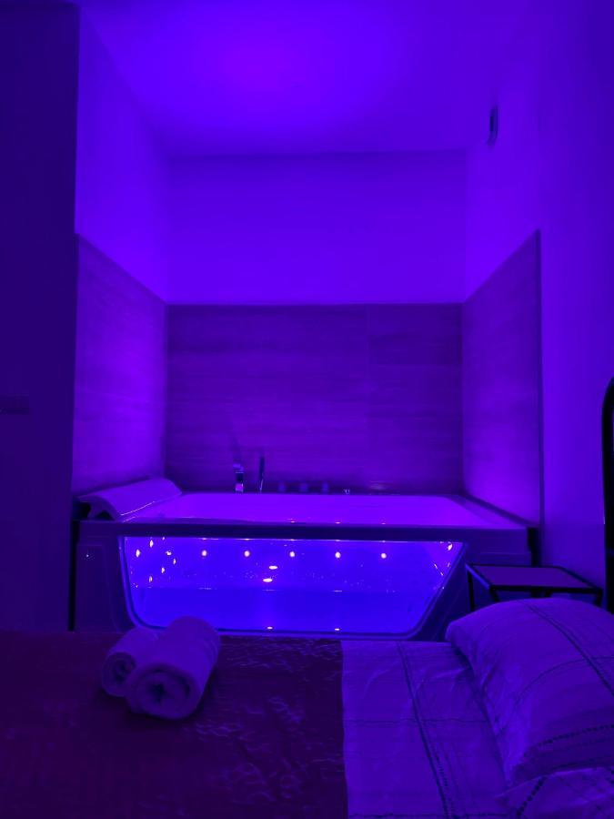 Maris Suite - Appartamento Con Vasca Idromassaggio Alghero Bagian luar foto